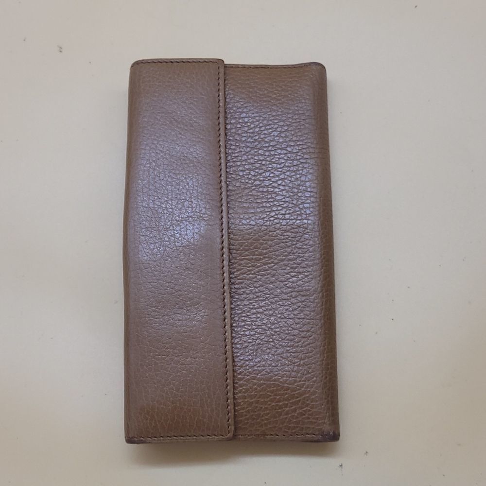 Authentic Gucci Wallet - Picture 2 of 10
